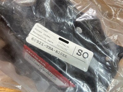 16-22 Honda Civic, Insight OEM 60921-TBA-A10ZZ Left Fender Rail