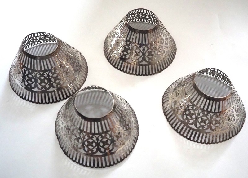 Gorham Elmwood Plate, 4 Silverplate Candle Shades