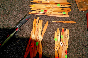 Mixed Lot RC Wood Propellers Top Flite Power Point & J Zinger most 9, 10 & 11"