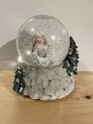 Faeriefrost Boyd s Bear Krystal First Snowfall Fairy 1E Wasserkugel