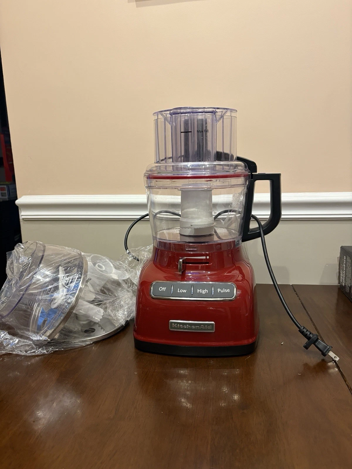 KitchenAid KFP0935QGC 9 Cup Food Processor/Slicer Empire Red With Blades
Opens in a new window or ta