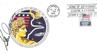 APOLLO 17 CREW MOONWALKER GENE CERNAN SIGNED APOLLO 17 COVER