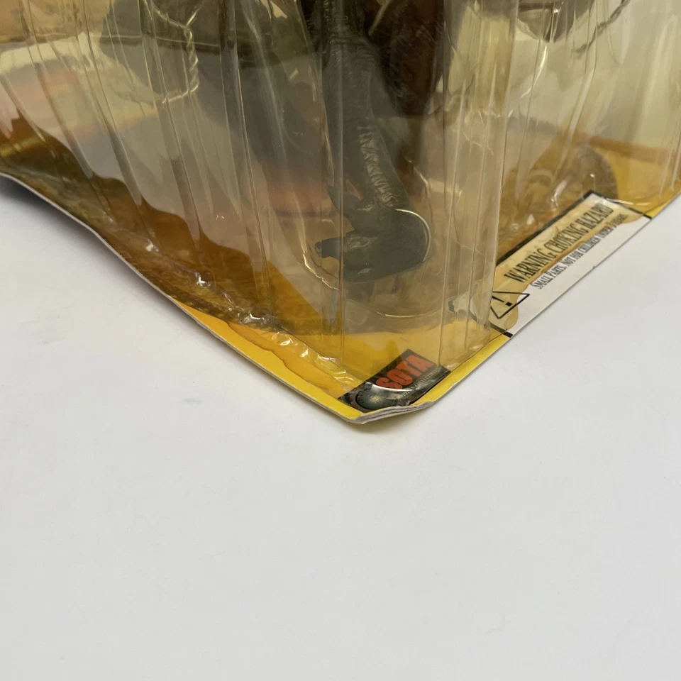 Экшн-фигурка Лары Крофт из Tomb Raider Cradle of Life Shadow Guardian SOTA ЖЕЛТАЯ - Изображение 4 из 4