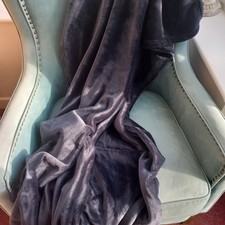 Velvet Trangle Cushon Cover wth Pom Poms - Home Decor