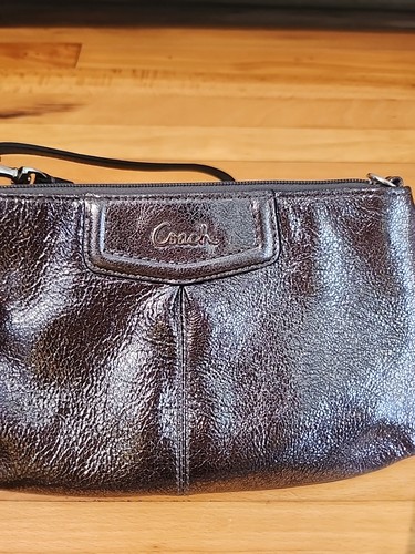 Coach Metallic Silver Wristlet Pouch Bag Small Card Holder Zip Wallet NICE - Picture 2 of 4