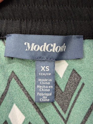 Modcloth Pull On Midi Skirt Womens XS Pleated Diamond Rockabilly Academia Green - Picture 9 of 10