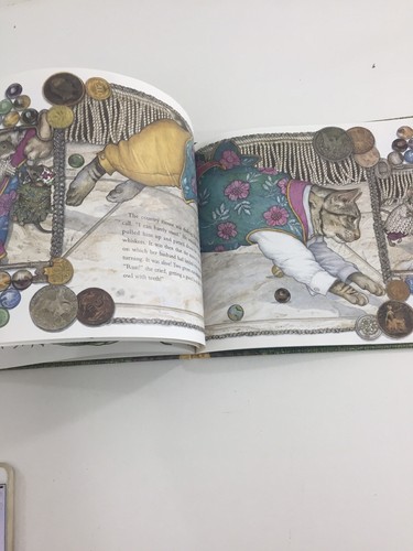 Town Mouse Country Mouse - Jan Brett (1994, Hardcover, Illustrated) - Picture 10 of 12