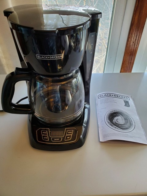Decker CM1100B 12 Cup Programmable 