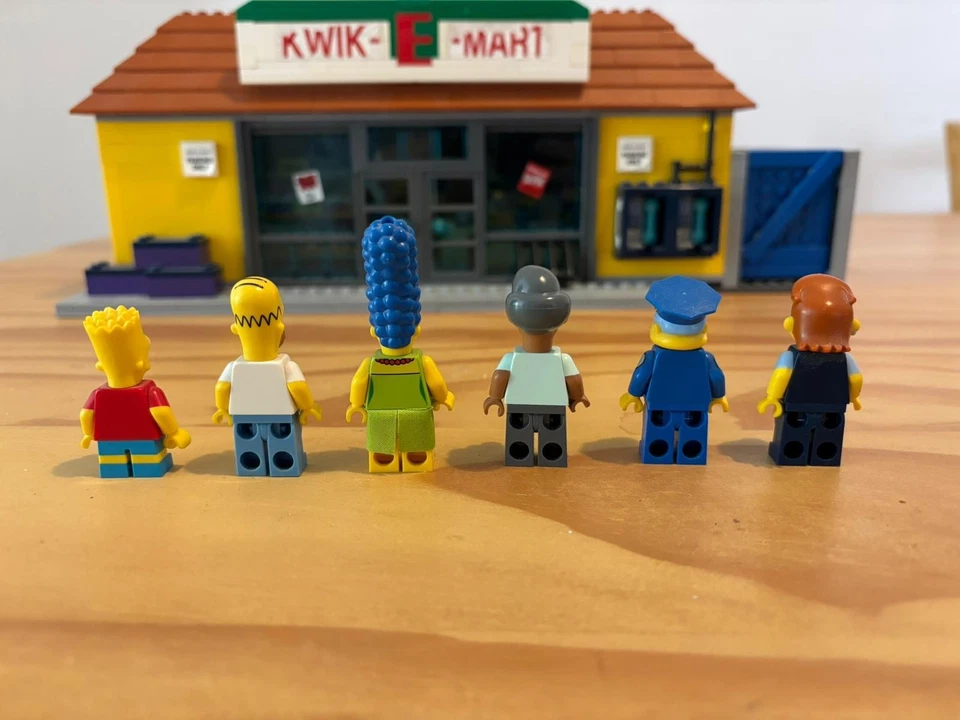 LEGO The Simpsons: The Kwik-E-Mart, 99% Complete with Instructions - image 3 of 4