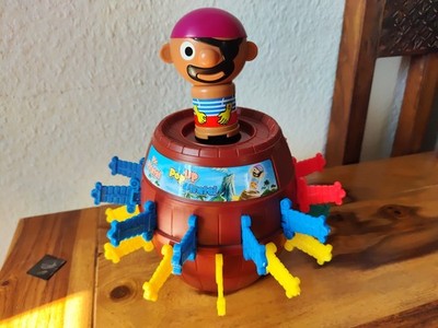 TOMY KINDERSPIEL POP UP PIRATE AKTIONSSPIEL FAMILIE PIRATENSPIEL GESCHICKLICHKEI