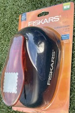 Fiskars XXL Lever Punch 2.5  Scalloped Square New Sealed