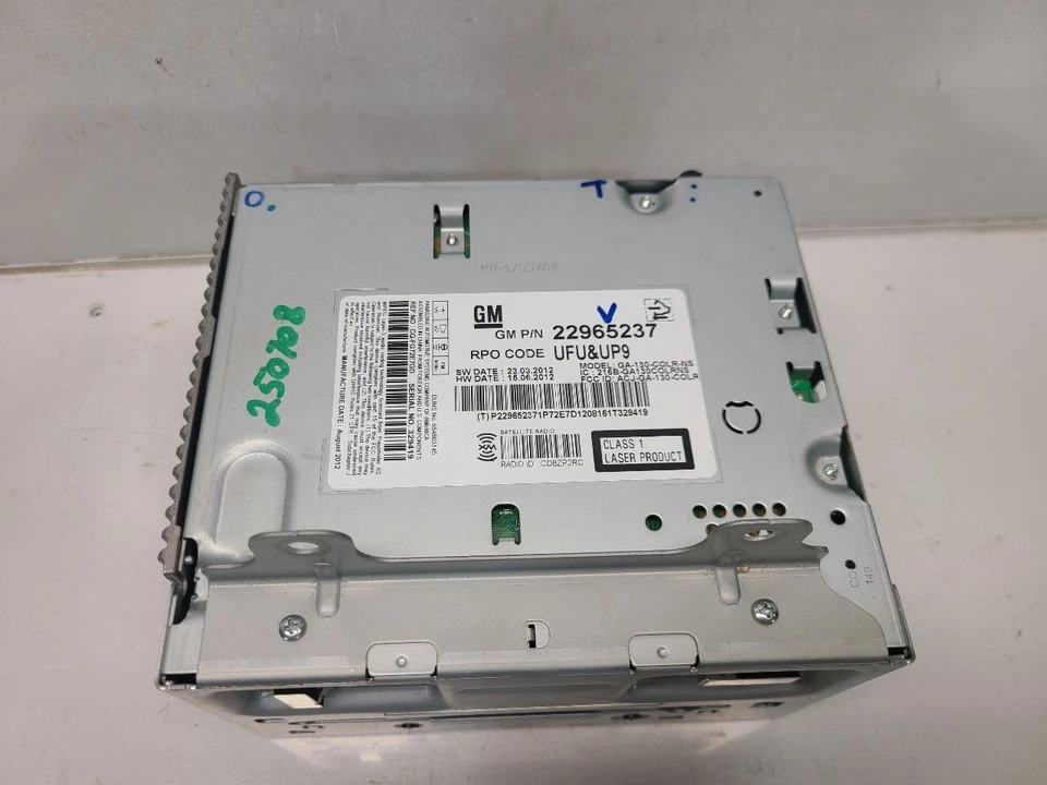 2013 Buick Verano Radio Receiver AM-FM-CD-MP3-USB (UFU) PN: 22965237 - Image 2 of 4