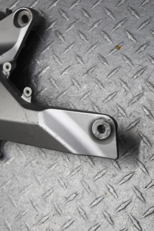 Honda Interceptor 800 VFR800 2015 subchasis trasero derecho subchasis trasero Foto 2 de 4