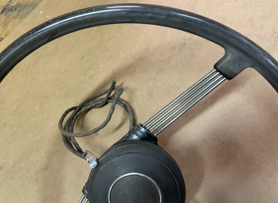 Traficador de volante y botón de bocina Triumph TR2 TR3 Foto 2 de 4