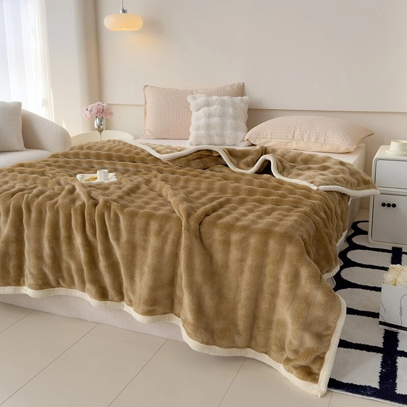 Manta de piel sintética de conejo de lujo tamaño queen 79” x 90” ultra suave, ligera Foto 2 de 4