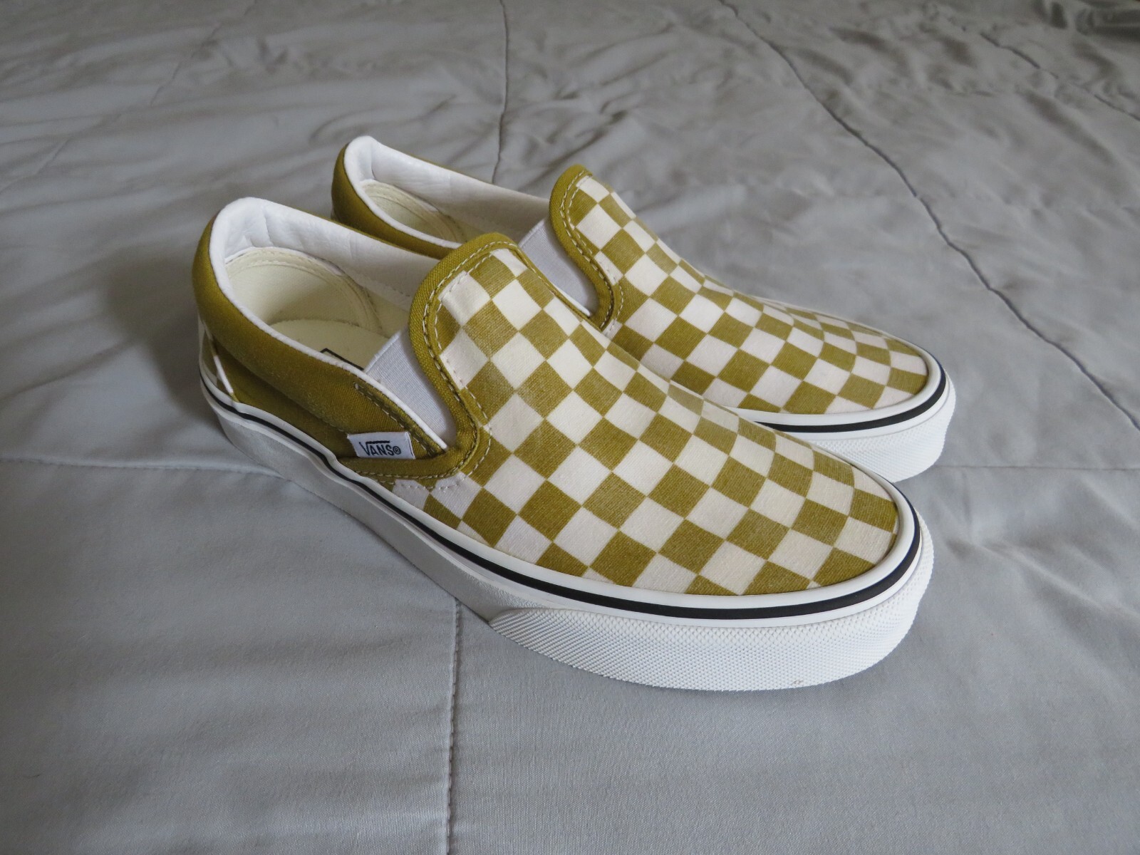 slip on vans junior size 5