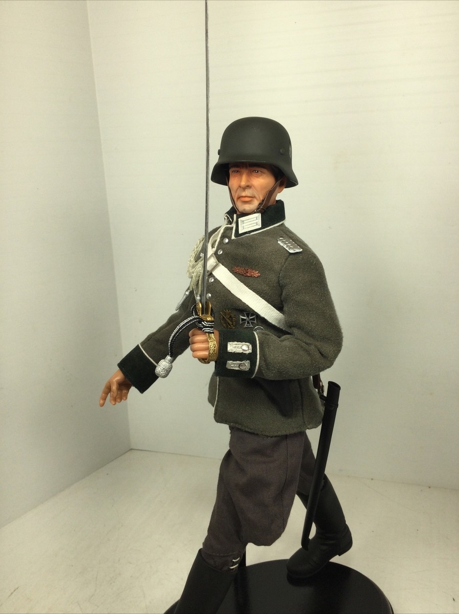 1/6 DRAGON GERMAN WW2 INFANTRY MAJOR ON PARADE IN PARIS VICTORY