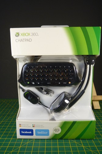 Microsoft XBOX 360 Chatpad Kit in Black - C.I.B. & Mint Condition.