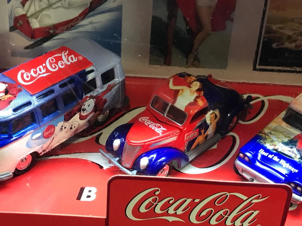 Johnny Lightning Coca Cola Poster Car Collection 1:64 Diecast - Image 4 of 4