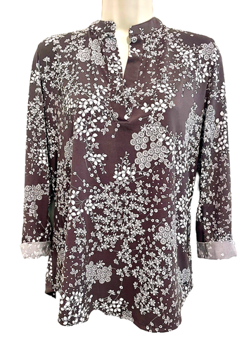 Amana Top Sz XL Gray Floral 3/4 Rolled Sleeve Embossed Split Neck Whimsey Goth
