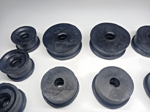 TOYOTA LAND CRUISER FJ40 FJ43 BJ40 BJ42 BODY MOUNT CUSHION KIT 74-82 - Picture 7 of 11