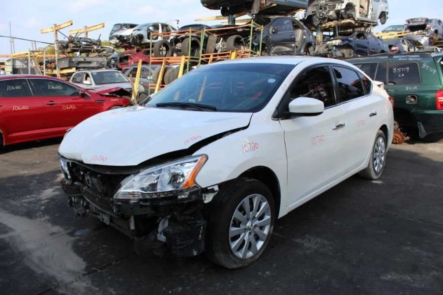 Cubierta cosmética del motor 2013 2014 2015 2016 2017 2018 2019 Nissan Sentra 1,8 litros Foto 3 de 4
