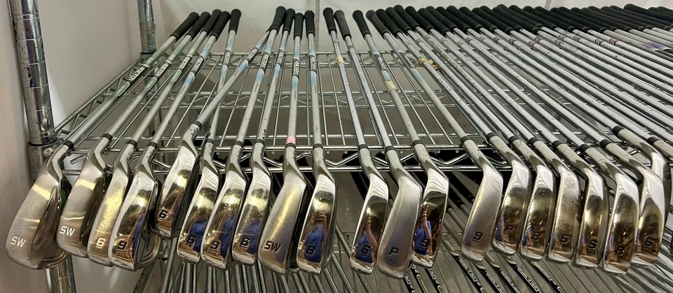 Venta al por mayor lote de 40 palos de golf - todos para diestros - hierros y cuñas Tour Edge Foto 3 de 4