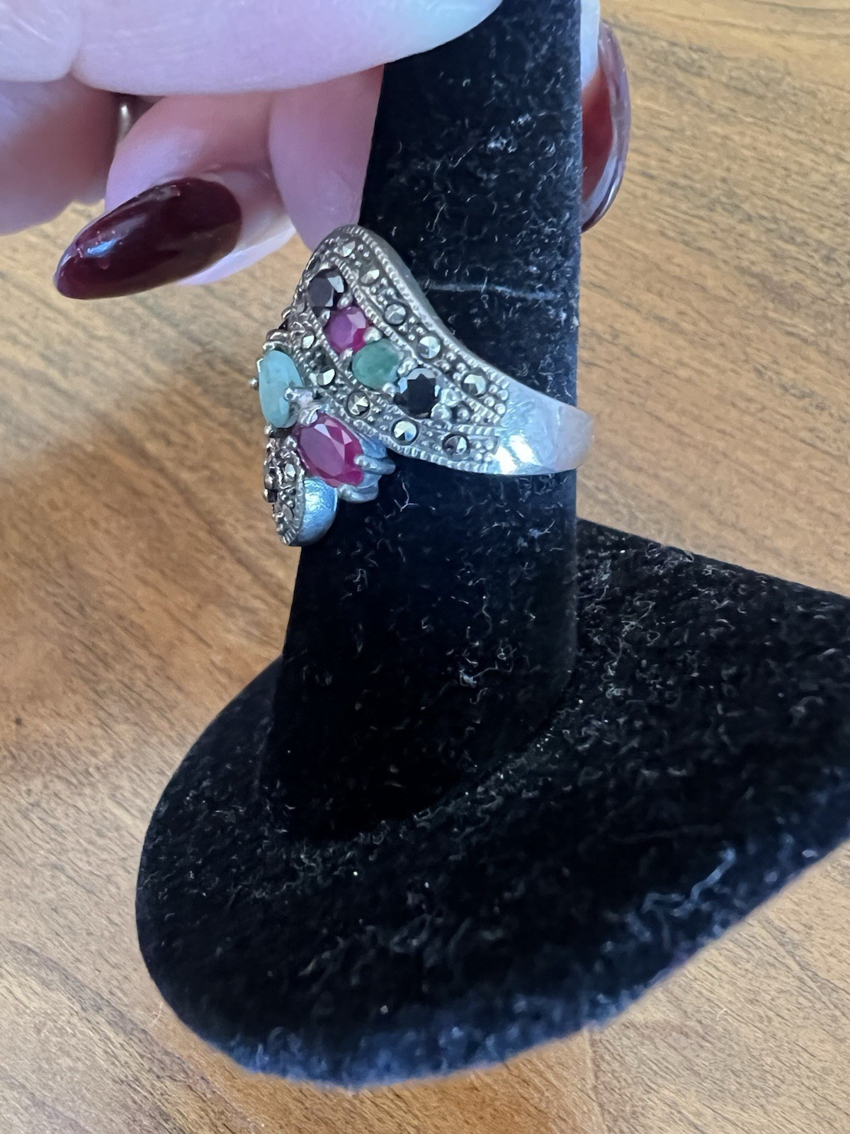 Beautiful authentic ring with multiple stones and… - image 3