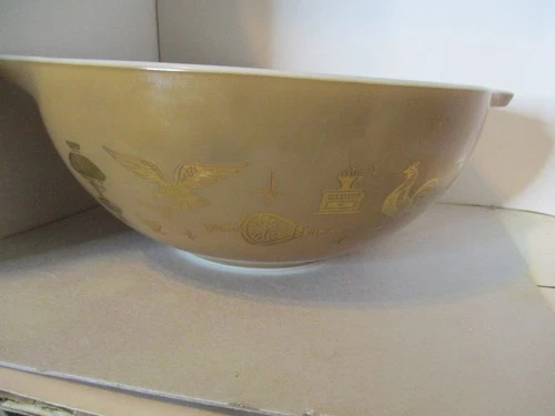 Vintage Pyrex 10" Cinderella Nesting Bowl 444 Early American Heritage Eagle 4qt
