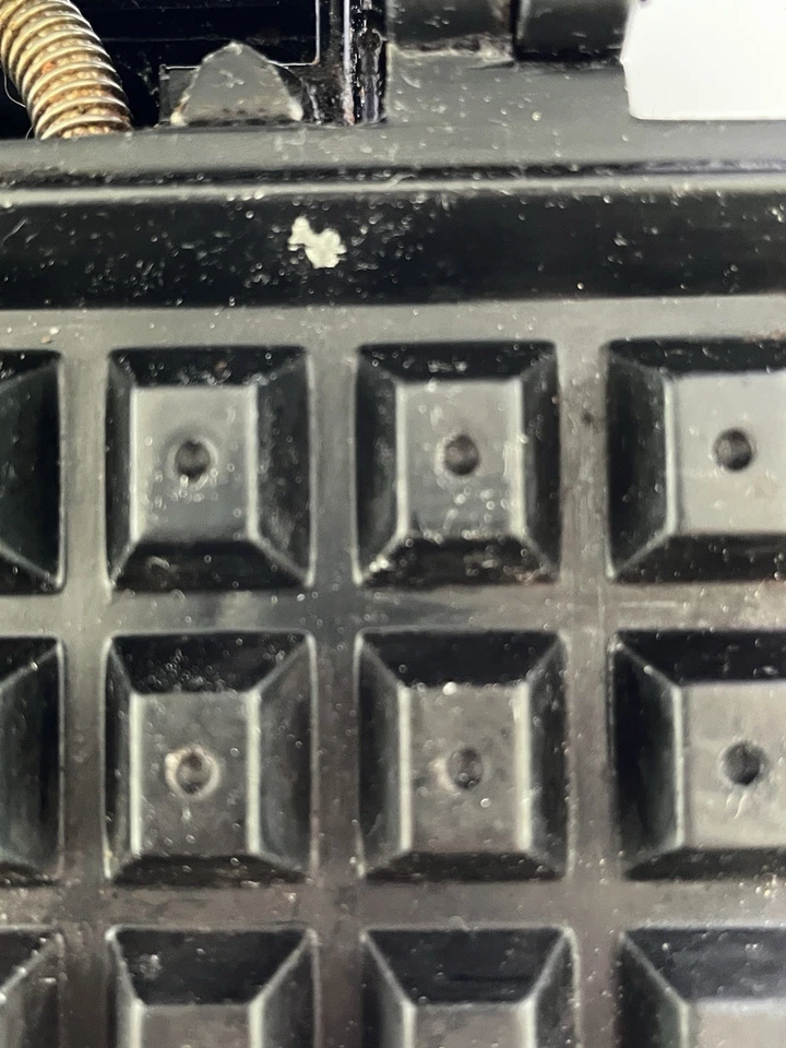 Gofrera Belga Salton Modelo WM-4 De Colección Eléctrica, Negra, Antiadherente Funciona Foto 4 de 4