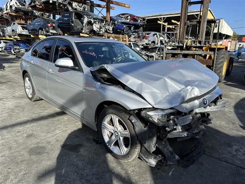 Volante 2014 BMW 320i - Imagem 3 de 4