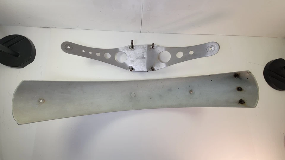 Original 1972 Yamaha DT2 Front Fender /Metal Guard Brace Support Bracket Enduro  - Image 4 of 4