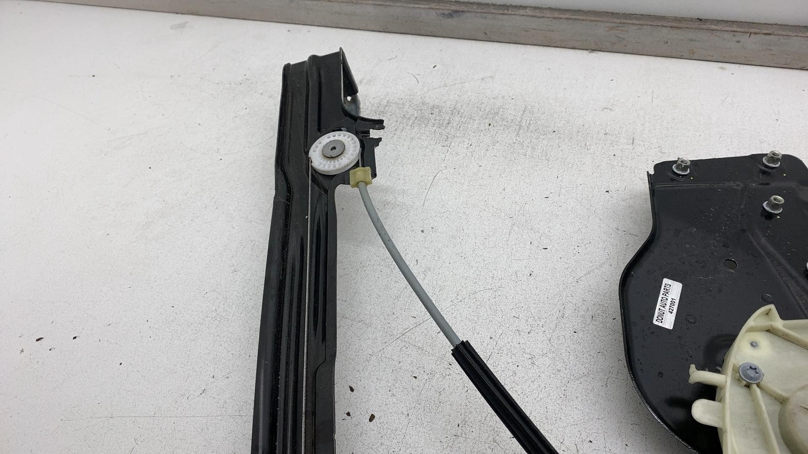 ⭕ 2017-2020 Maserati Levante Rear Left Side Door Window Regulator LH 670104206