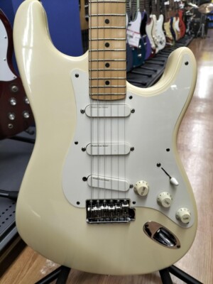 ギター fender american vintage stratcaster 1996 Fender American Standard Stratocaster Vintage White 1996