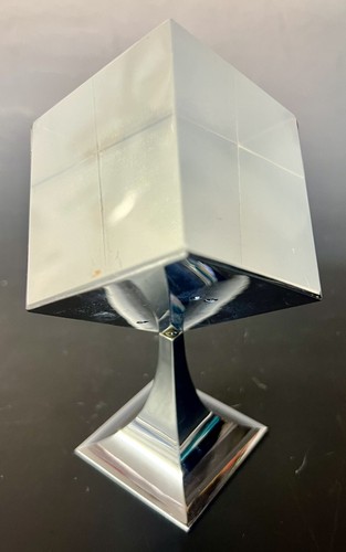 Vintage MCM 1970s Bob Cornell Spinning Lucite Cube Photo Frame Plus Performer - Picture 3 of 10