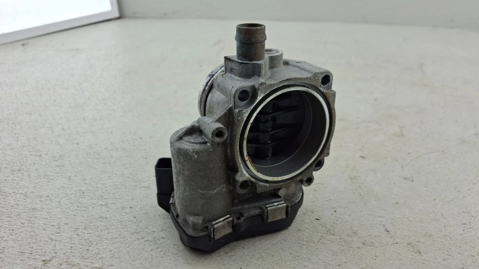 BMW 320I XDRIVE 2015 carrocería de acelerador de inyección de combustible OEM Foto 4 de 4