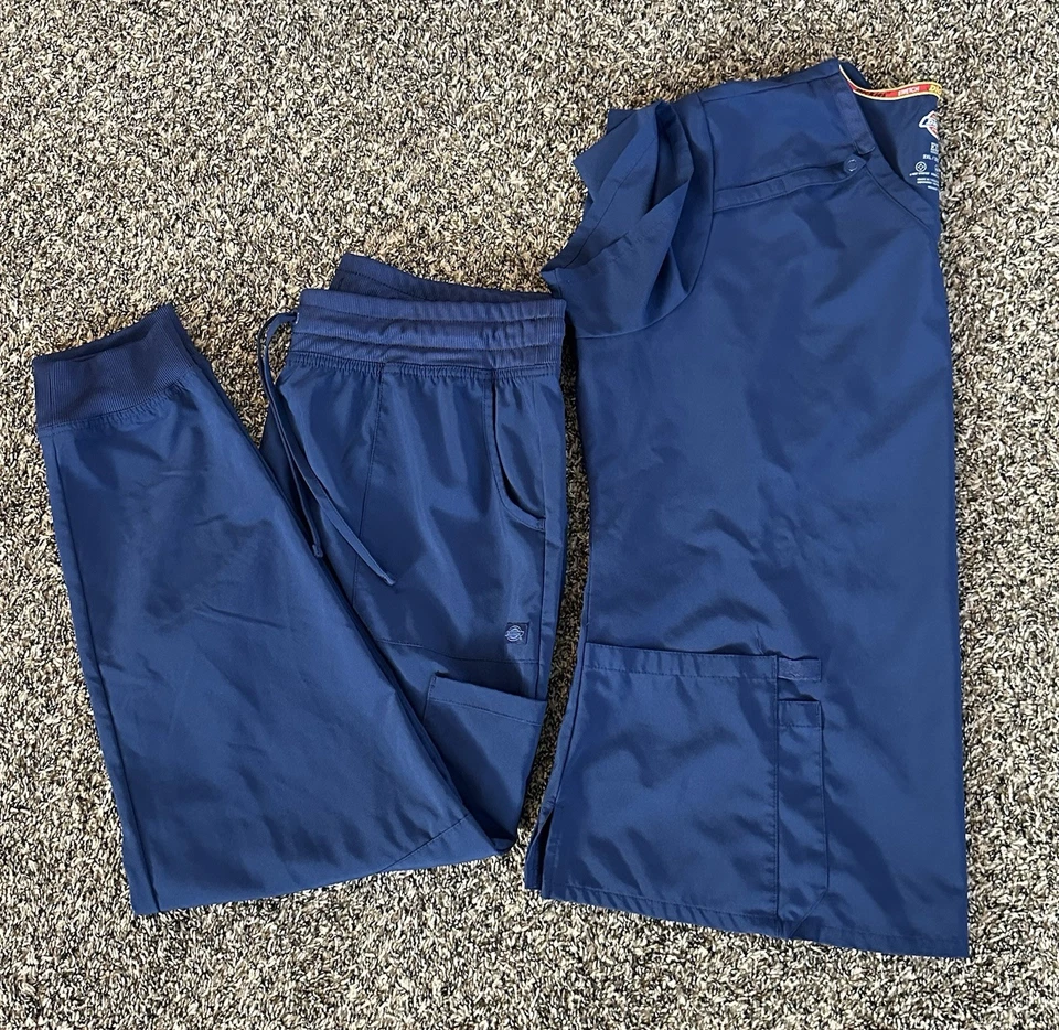 Conjunto Exfoliante Dickies Azul Marino Para Mujer - 5 Juegos (Fondos XL, Tops 2XL) Foto 2 de 4