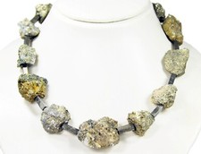 Wunderschöne Edelsteinkette aus Edelsteinen Pyrit Rohsteinen in Form von Nuggets