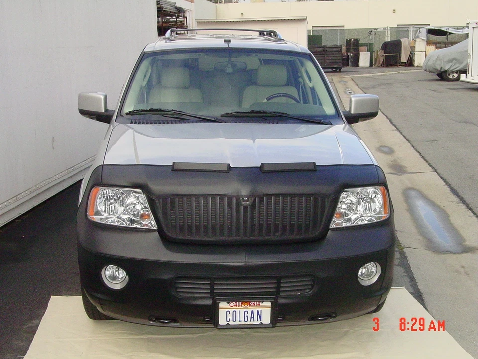 Colgan Front End Mask Bra 2pc. Fits Lincoln Navigator 2003-2004 W/O Front Tag - Image 2 of 2