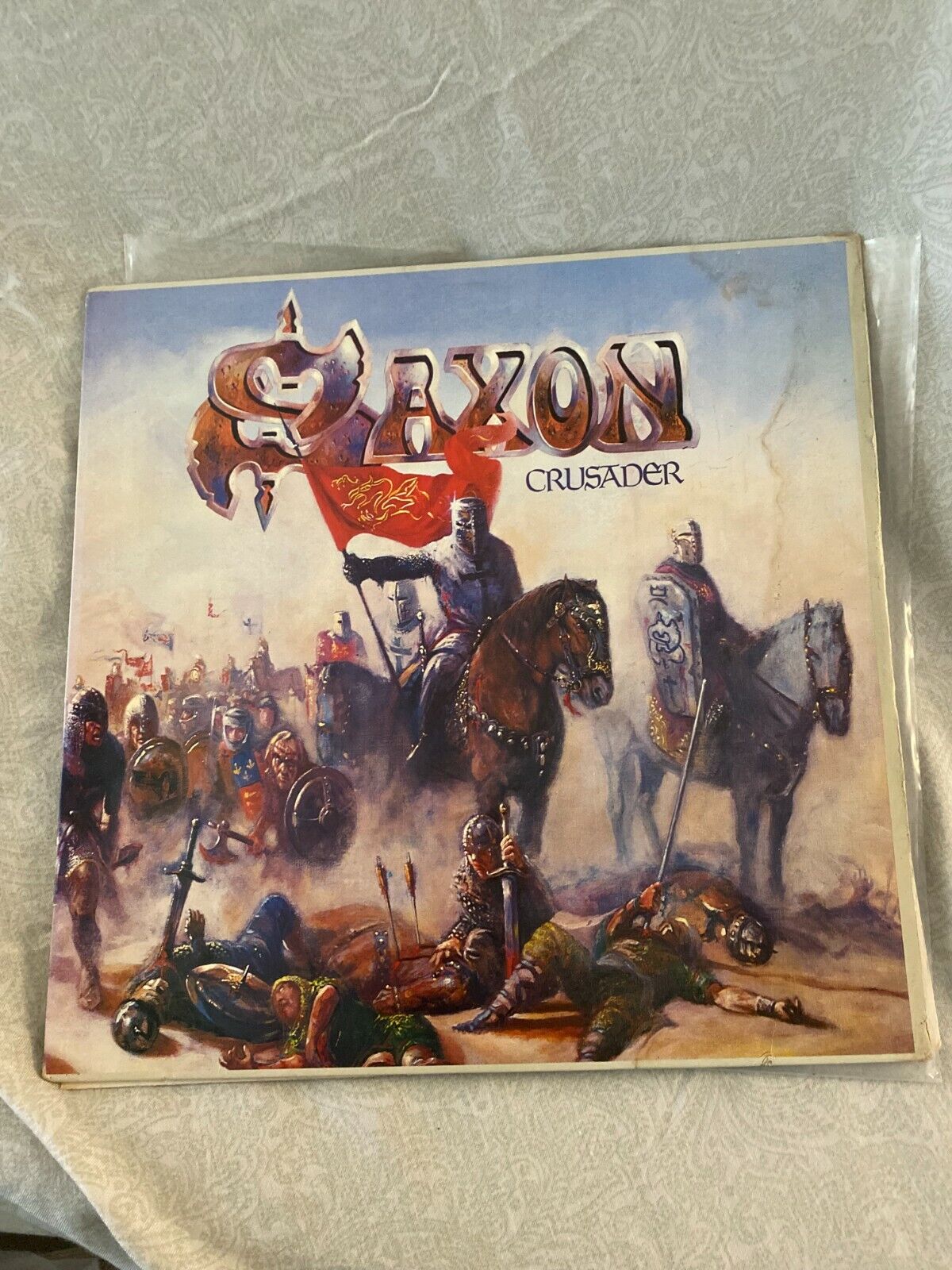 Saxon *Crusader *LP record vinyl *1984 *Carrere *VG+/G+ *BFZ39284 *1984 *METAL