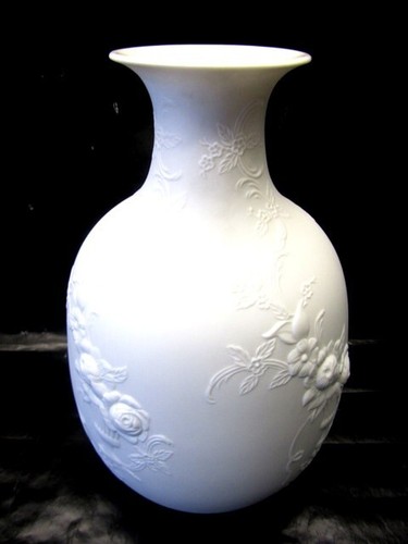 AK Kaiser 448 Biskuit Porzellan Vase weiß matt Blumenranken Relief Dekor H25,5cm - Bild 9 von 12