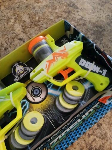 Duel Zip Shot with Foam Disc Shooters - 2 Shooters - Picture 4 of 9