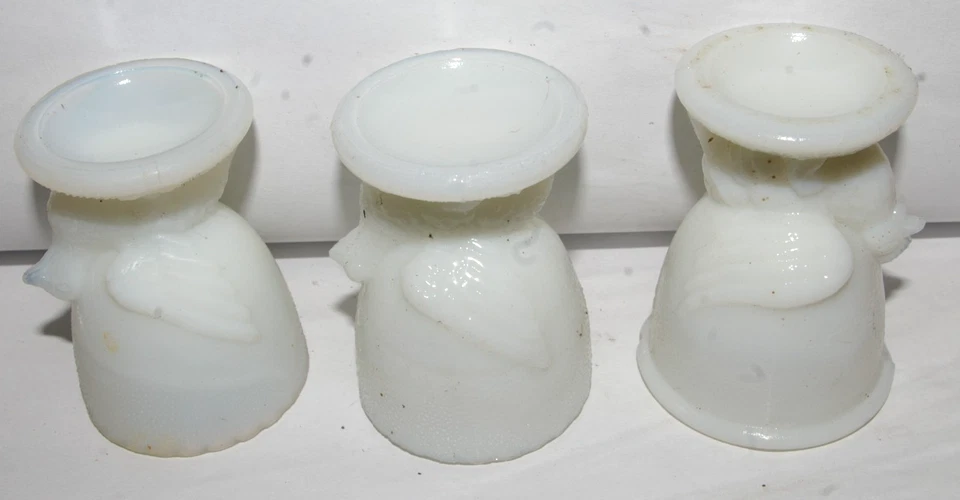 lot de coquetiers en opaline - Photo 2/2