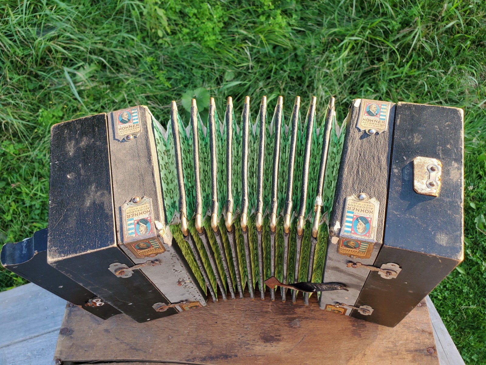 Antique 1910-20s M. HOHNER Accordeon Vintage Wood Button Box Steel Reeds GERMANY