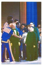 President Jimmy Carter & Teng Hsiao-P'ling with Harlem Globe Trotters Postcard