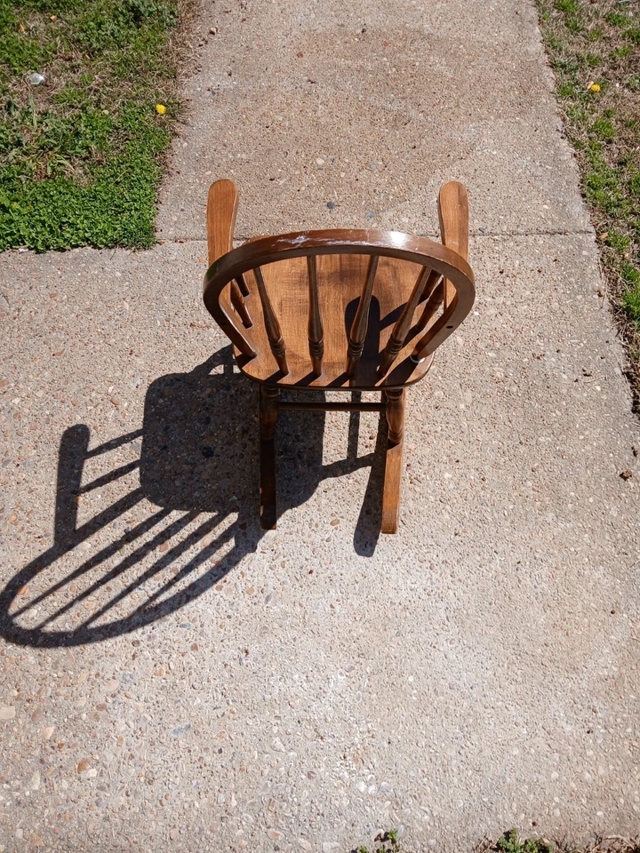 Mecedora vintage Union City, madera de arce de roca dura para niños Foto 4 de 4