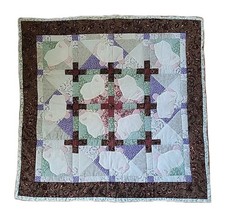 Handmade small quilt with a lamb appliqu pattern. 29" 29" Signed