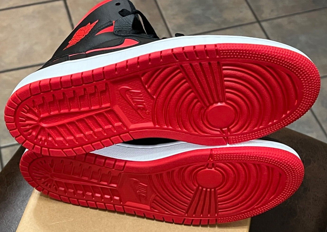 Nike Air Jordan 1 Zoom Air Comfort Sneaker BRED Womens 6.5  New Sold Out image 9