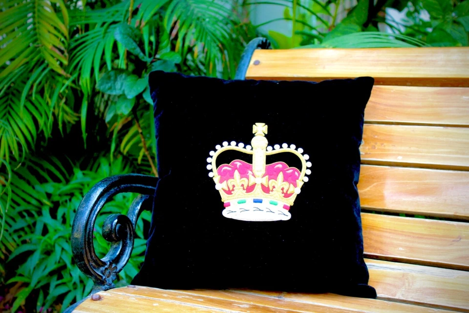 The Crown Gold/ Silver bullion embroidered Pillow Case, on black velvet, stitche - Image 3 of 4