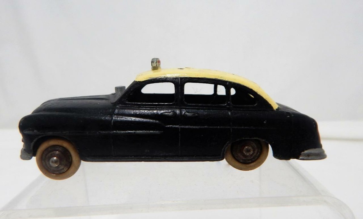 Ford Vedette 1954 rouge dinky toys france 24X restaurée boite